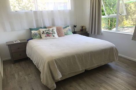 Photo of property in 2/33 Penion Drive, Flat Bush, Auckland, 2023