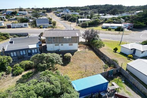 Photo of property in 2 Ocean Beach Street, Foxton Beach, Foxton, 4815
