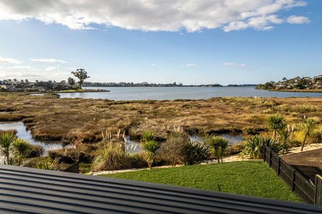 Photo of property in 43 Hinaki Street, Poike, Tauranga, 3112