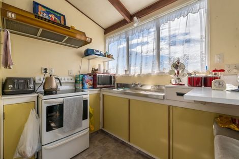 Photo of property in 67 Easther Crescent, Kew, Dunedin, 9012