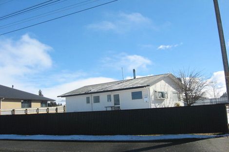 Photo of property in 10 Totara Drive, Twizel, 7901