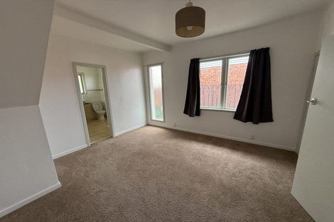 Photo of property in 21 Routley Drive, Glen Eden, Auckland, 0602