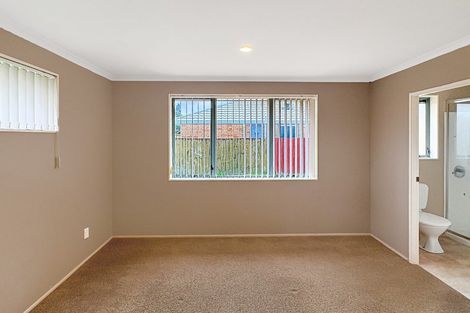 Photo of property in 8a Lloyd Drive, Nawton, Hamilton, 3200