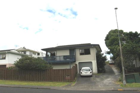 Photo of property in 1/121 Lynn Road, Bayview, Auckland, 0629