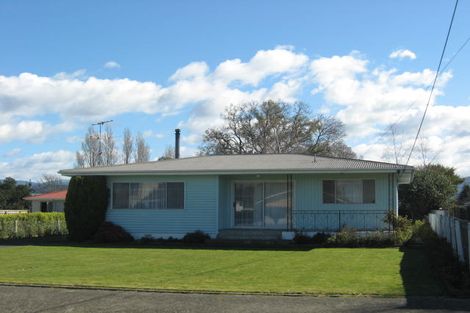 Photo of property in 15 Armstrong Avenue, Carterton, 5713