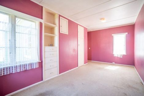 Photo of property in 2 Terrace Street, Roslyn, Palmerston North, 4414