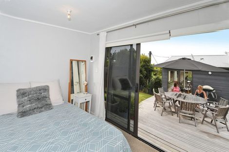 Photo of property in 3 Kendale Drive, Leigh, 0985