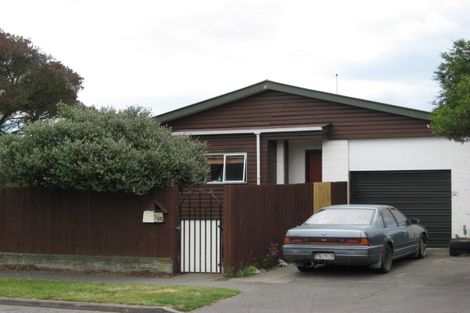 Photo of property in 1/17 Kawau Crescent, Bromley, Christchurch, 8062