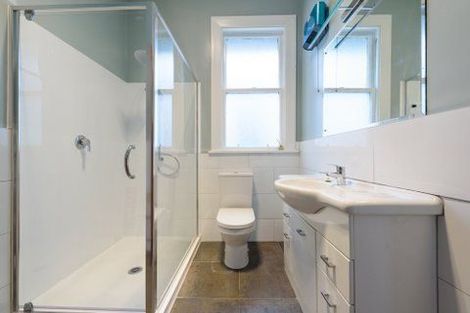 Photo of property in 135 Glenmore Street, Kelburn, Wellington, 6012