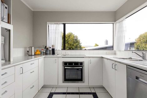 Photo of property in 49 Carey Street, Maeroa, Hamilton, 3200