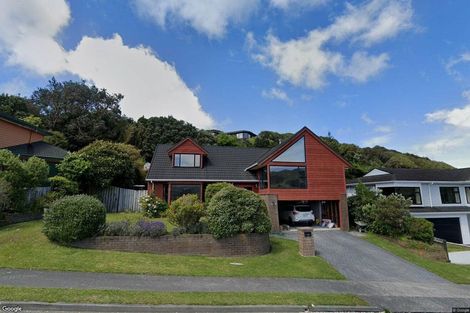 Photo of property in 99 Woodman Drive, Tawa, Wellington, 5028
