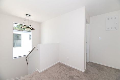 Photo of property in 2a Garner Place, Glenfield, Auckland, 0629
