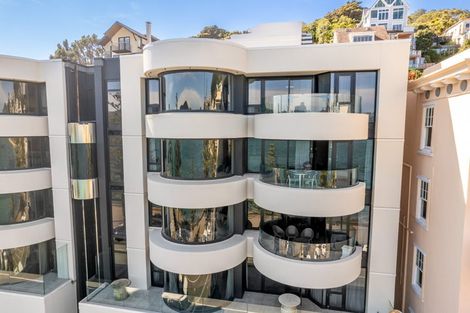 Photo of property in 6/308 Oriental Parade, Oriental Bay, Wellington, 6011
