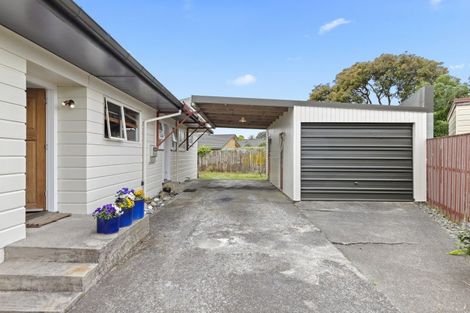 Photo of property in 270 Queen Street, Pukekohe, 2120