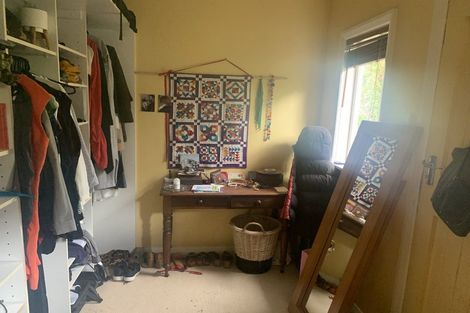 Photo of property in 17 Randwick Road, Northland, Wellington, 6012