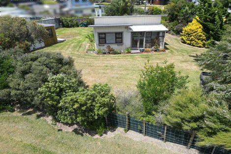 Photo of property in 31 Shortt Street, Foxton Beach, Foxton, 4815