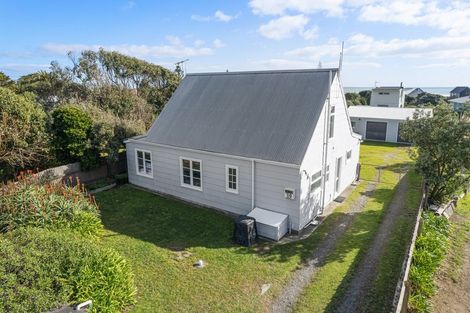 Photo of property in 39 Dixie Street, Te Horo Beach, Otaki, 5581