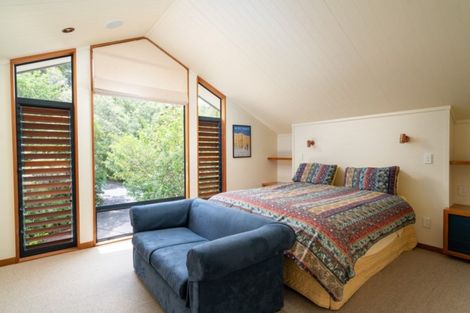 Photo of property in 10a Whakamoenga Point, Acacia Bay, Taupo, 3385