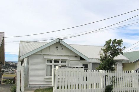 Photo of property in 2/27 Tirangi Road, Rongotai, Wellington, 6022