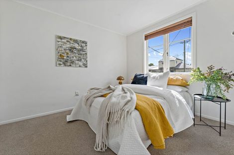 Photo of property in 45 Lynwood Road, New Lynn, Auckland, 0600