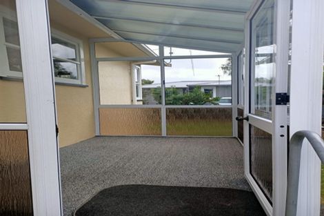 Photo of property in 4 Hartley Place, Awapuni, Palmerston North, 4412