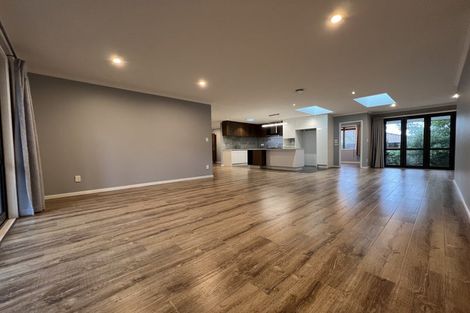 Photo of property in 60 Spencer Road, Pinehill, Auckland, 0632