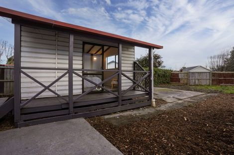 Photo of property in 21 Wainoni Road, Wainoni, Christchurch, 8061