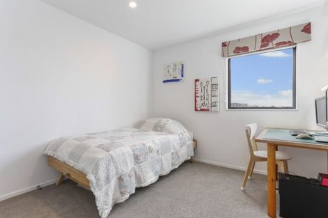 Photo of property in 78 Hobsonville Point Road, Hobsonville, Auckland, 0616