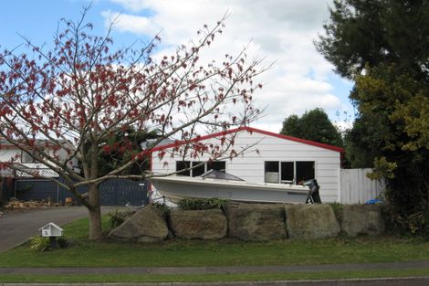 Photo of property in 76 Resolution Road, Welcome Bay, Tauranga, 3112