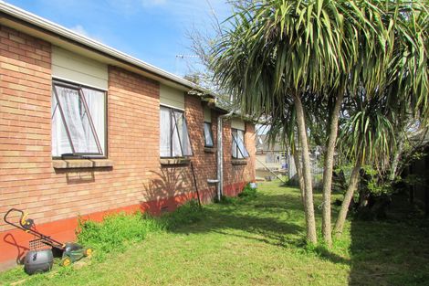 Photo of property in 2/24 Cosgrave Road, Papakura, 2110