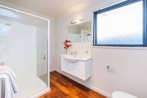 Photo of property in 33 Rodeo Drive, Kelvin Grove, Palmerston North, 4414