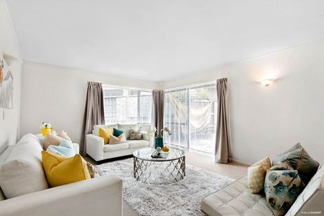 Photo of property in 10 Regia Close, Half Moon Bay, Auckland, 2012