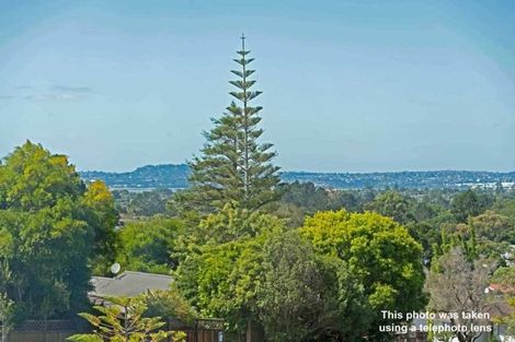 Photo of property in 1/28 Elizabeth Drive, West Harbour, Auckland, 0618