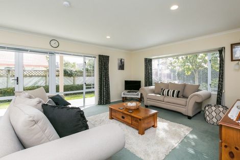 Photo of property in 525a Main North Road, Bay View, Napier, 4104
