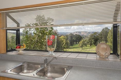 Photo of property in 9 Nova Way, Kauri, 0185