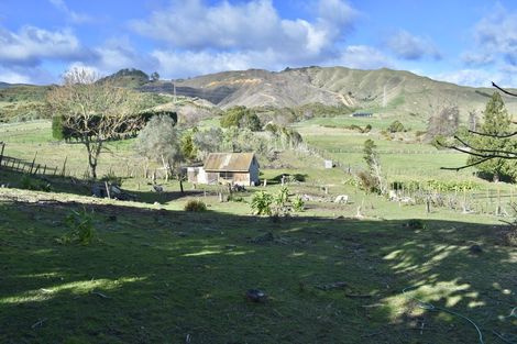 Photo of property in 98 Ringawhati Road, Otaki, 5583