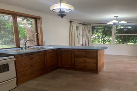 Photo of property in 72 Peach Road, Glenfield, Auckland, 0629