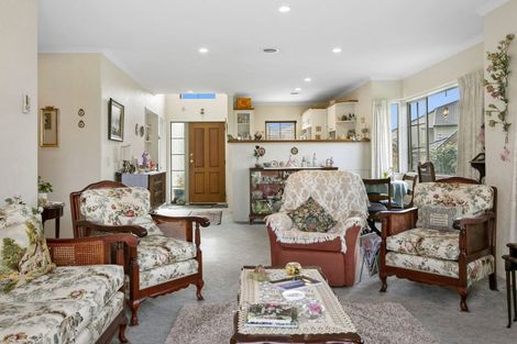 Photo of property in 10 Lakeridge Close, Rangatira Park, Taupo, 3330