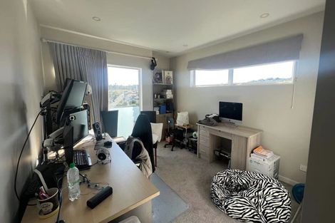 Photo of property in 1 Allegro Way, Oteha, Auckland, 0632