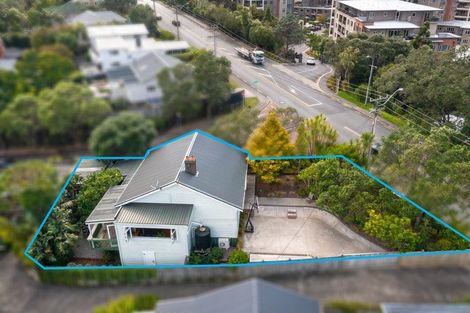 Photo of property in 17 Rangatira Road, Birkdale, Auckland, 0626