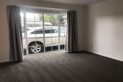 Photo of property in 2/460 East Coast Road, Windsor Park, Auckland, 0630