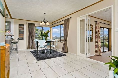 Photo of property in 1/2a Sunnynook Road, Sunnynook, Auckland, 0620