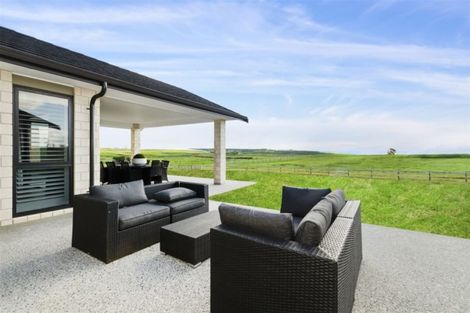 Photo of property in 80 Ewen Place, Karaka, Papakura, 2580