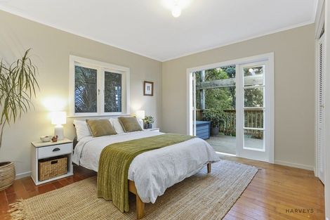 Photo of property in 4 Opou Road, Titirangi, Auckland, 0604