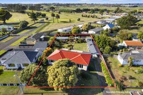 Photo of property in 244 Cornfoot Street, Castlecliff, Whanganui, 4501