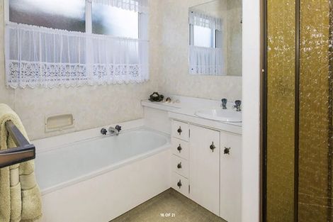 Photo of property in 147 Prince Regent Drive, Farm Cove, Auckland, 2012