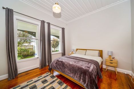 Photo of property in 1 Hunter Street, Hawera, 4610