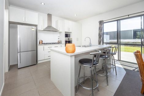 Photo of property in 15 Te Ironui Place, Huntington, Hamilton, 3210