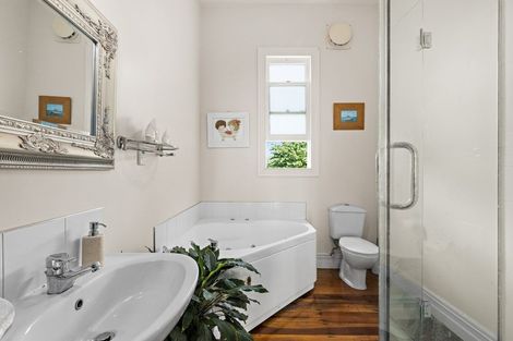 Photo of property in 52 Omaha Flats Road, Tawharanui Peninsula, Warkworth, 0986