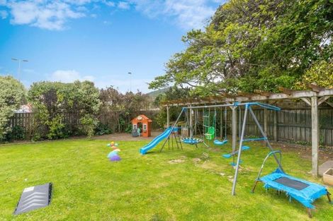 Photo of property in 2 Hinemoa Street, Paraparaumu, 5032